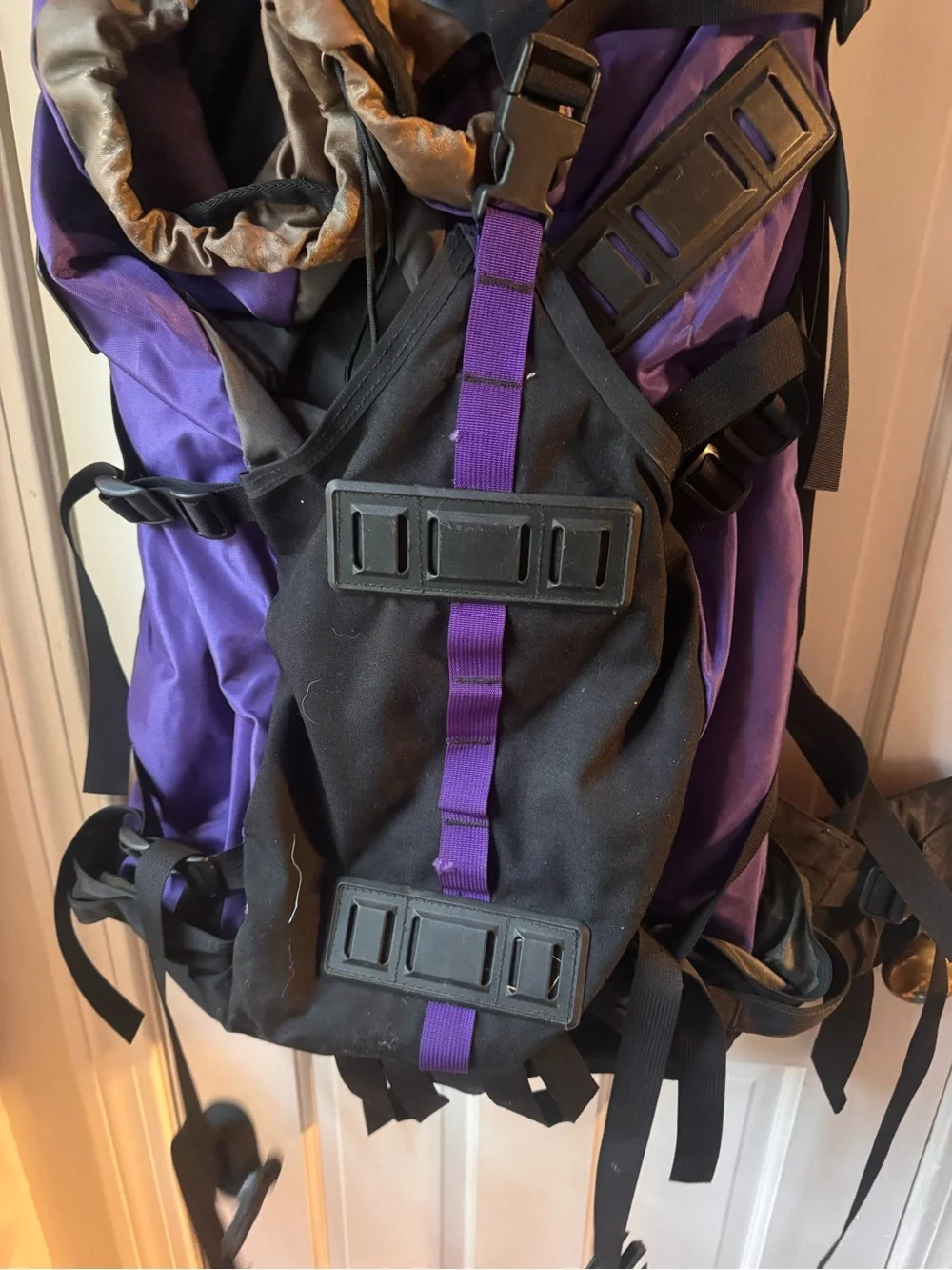 Vintage Garmont Internal Frame Hiking Backpack . 50–55L Perfect for hikers